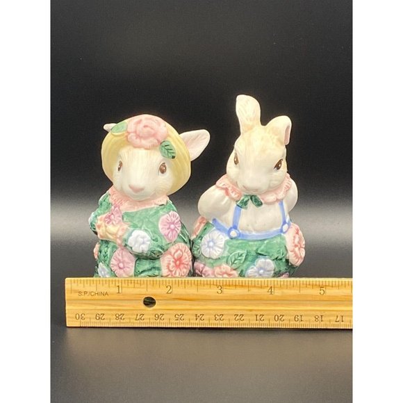 Fitz and Floyd Bunny Salt and Pepper Shaker Set Bloomers Collection 1991 Easter - Picture 9 of 10